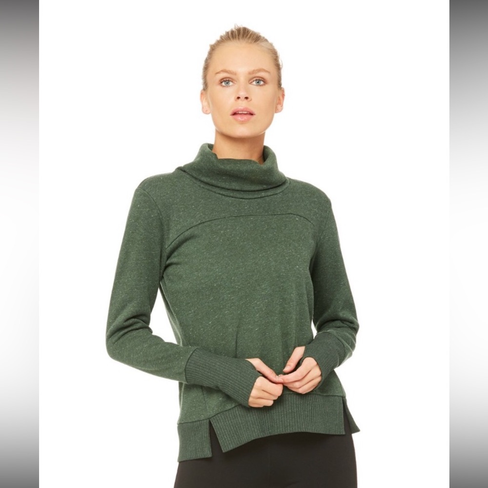 Alo yoga sweatshirt.